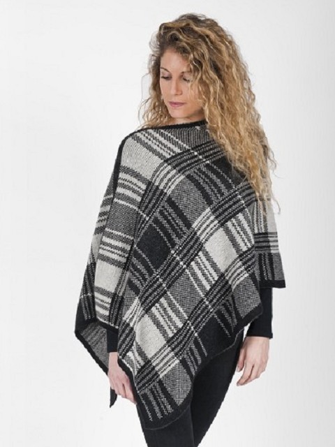 ’Galles’ Cashmere Poncho