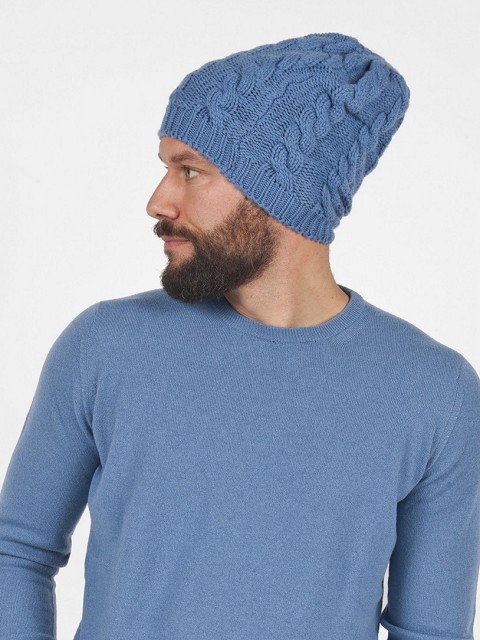 Cable Knit ’Smurf’ Beanie